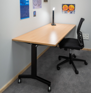 Bureau Modulo de Spark Office, conçu pour une flexibilité maximale et une organisation optimale de l'espace de travail, avec un design moderne et épuré pour s'adapter à tout type de bureau.