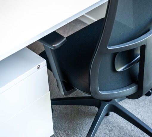 Choisissez notre siège de bureau ergonomique Opus Premium pour sa performance exceptionnelle et son esthétique raffinée. Parfaitement adapté aux environnements professionnels, il représente le choix ultime pour le confort et le style.